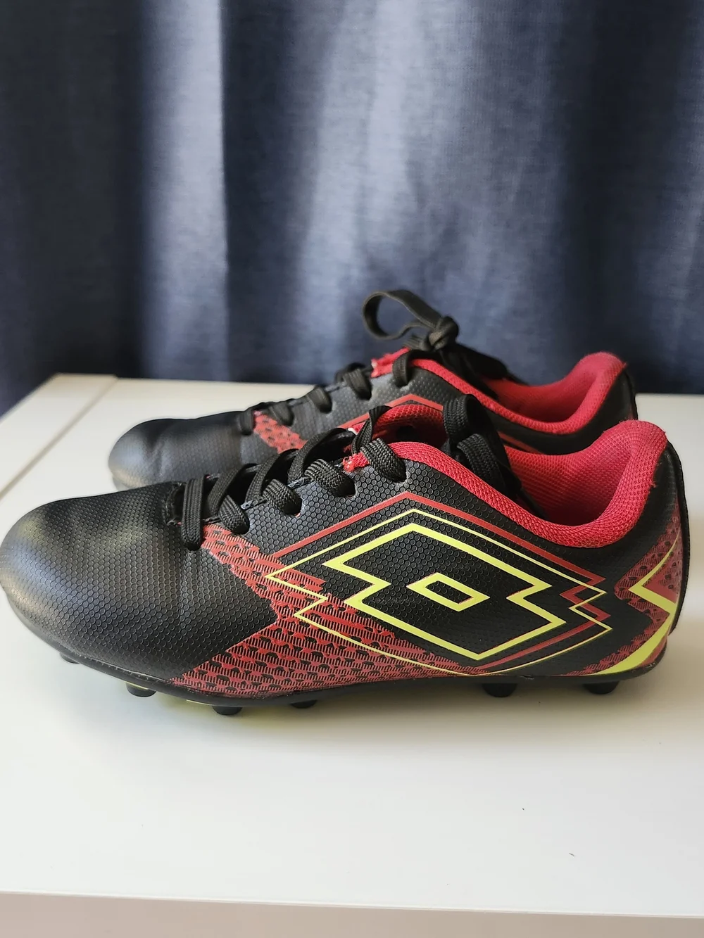 Kids Size 12 Lotto Forza Elite 3 Soccer Cleats